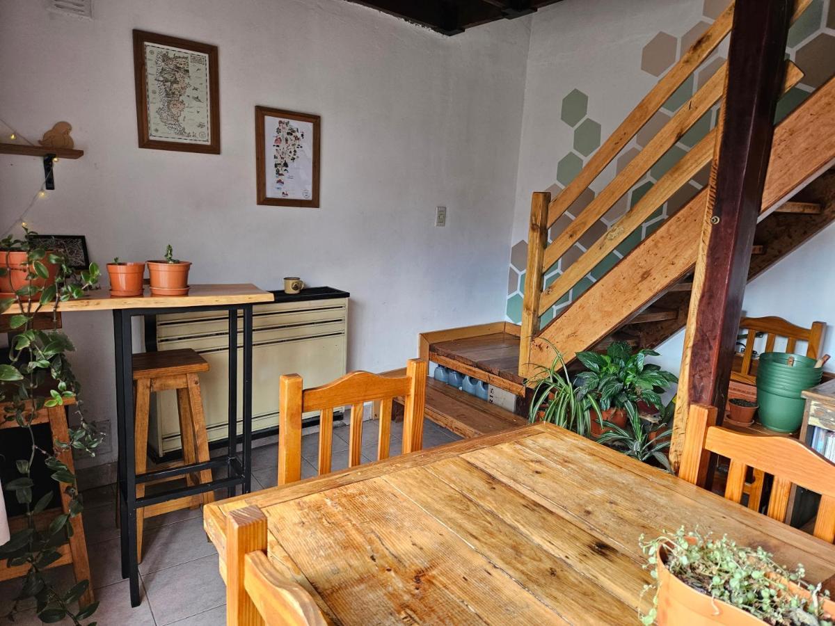Yellow House Cottage El Chalten Exterior photo